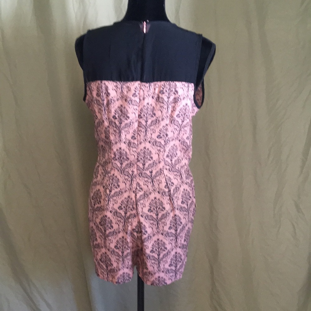 Sweet Rain Romper in Peach - Picture 4 of 7